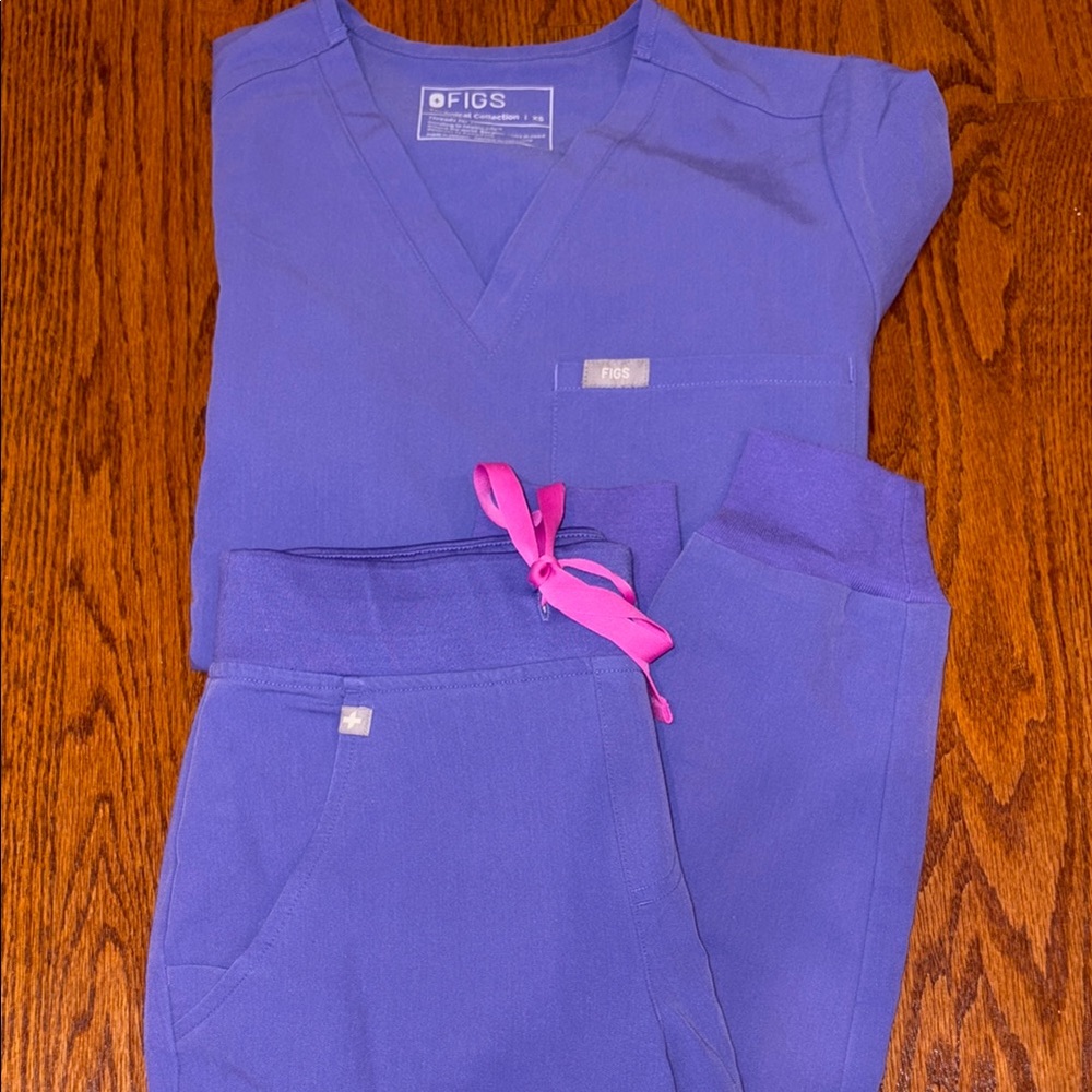 Figs Purple Scrub Set